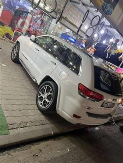 جیپ گراند شیرۆکی